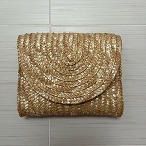 New Handmade Handwoven Straw Clutch
